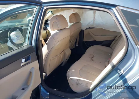 2017 Hyundai Sonata z USA, uszkodzony, nr VIN 5NPE24AF1HH534066